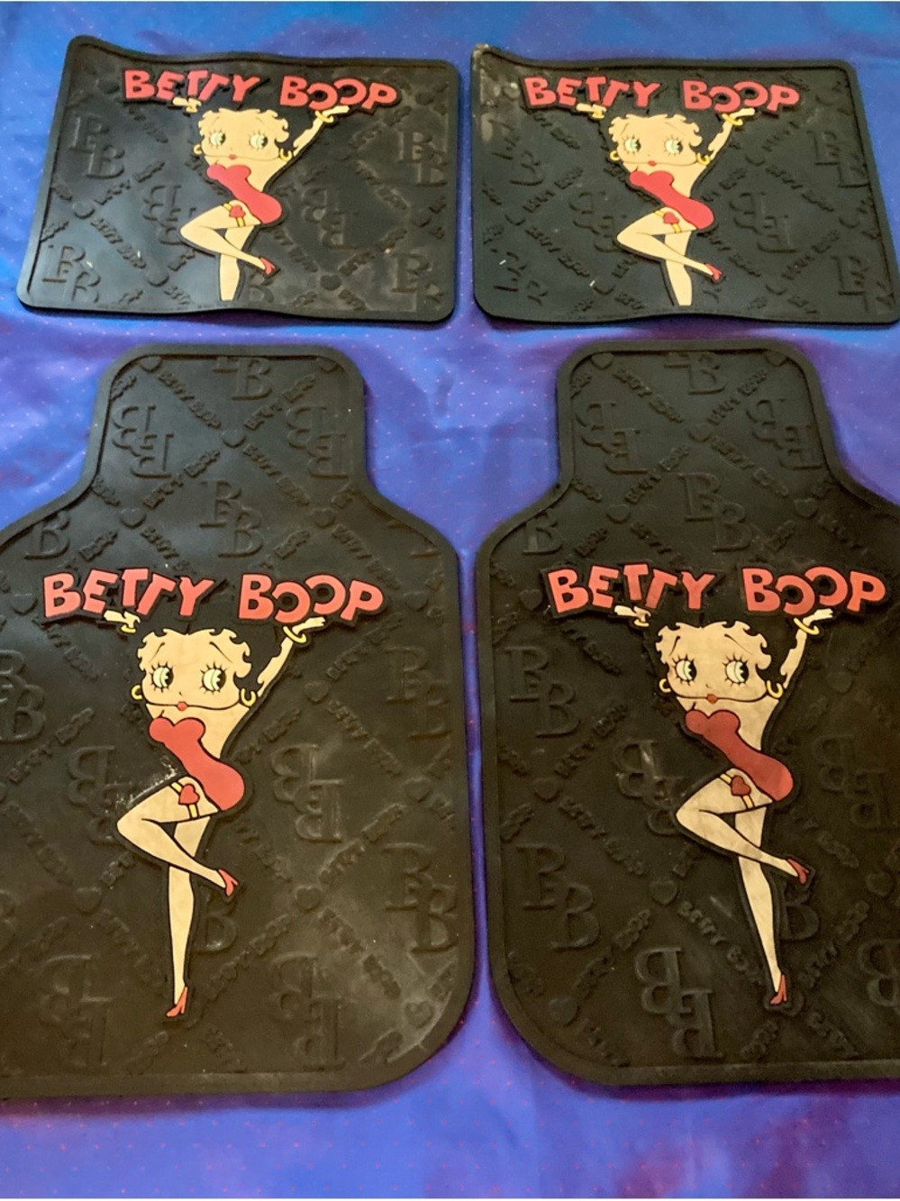 Betty Boop Black & Red Car Floor Mats (Set of 4)